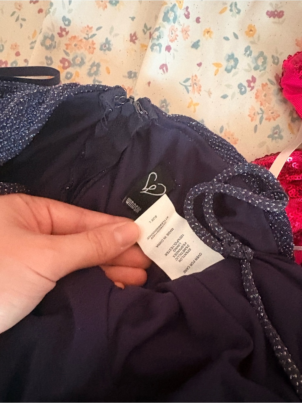 Formal dresses - Picture 7 of 13